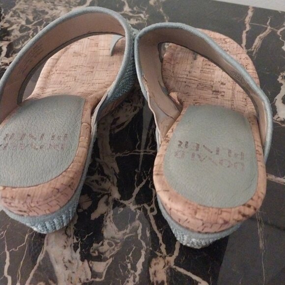 Donald Pliner - Picture 7 of 8